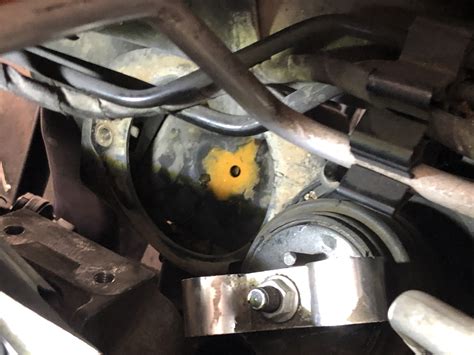 motor mount leaking oil|Signs of a Bad Motor Mount – Fixes & Replacement Cost